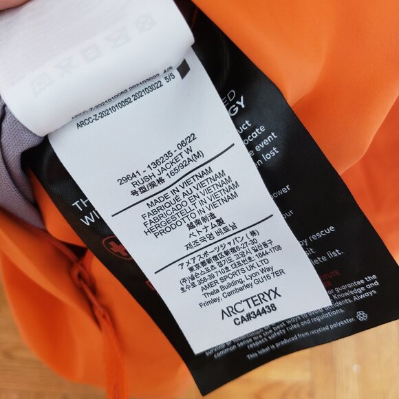 Arc'teryx snowboarding/ skiing Rush Jacket women M - Picture 7 of 11